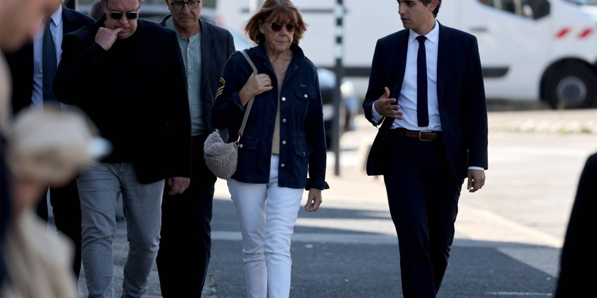 Lansare spectaculoasă: cartea lui Gisele Pelicot, „Et la joie de vivre”, devine bestseller în prima săptămână Într-un an marcat de provocări globale și schimbări constante, publicul pare să fi găsit în lectură o formă de evadare și inspirație