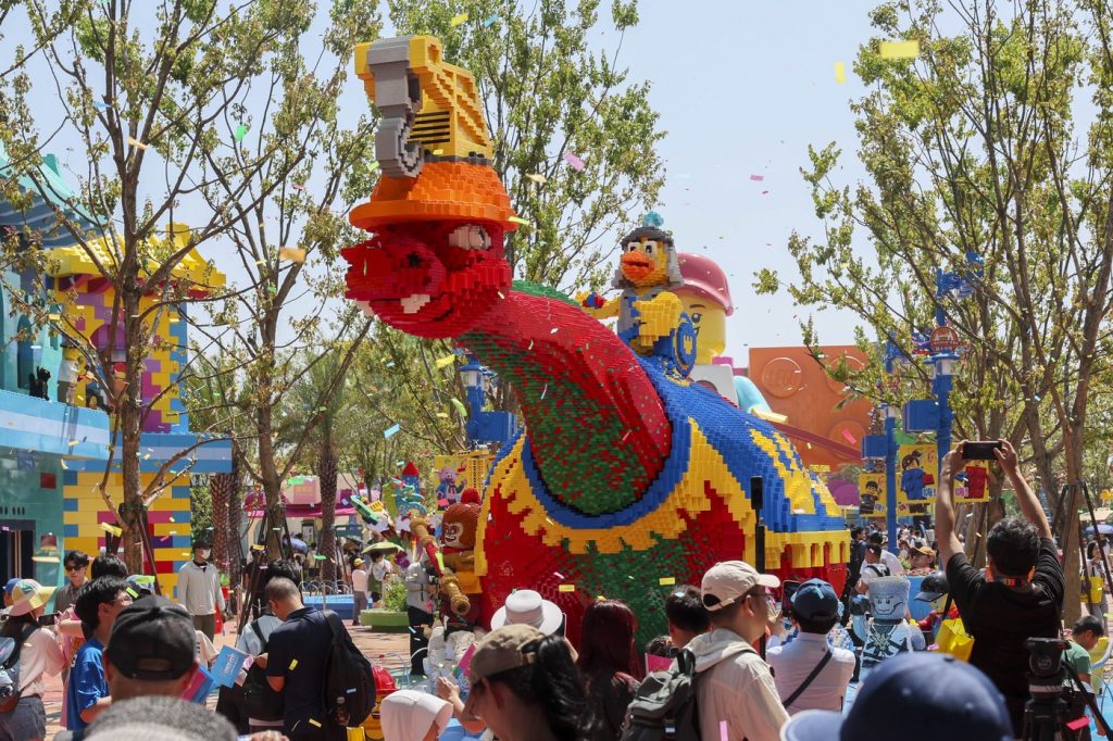 Sezonul de migrație al românilor și asiaticilor pentru sărbătoarea Anului Nou Lunar a fost deschis luni, iar autoritățile chineze estimează un record fără precedent în ceea ce privește mobilitatea populației interne