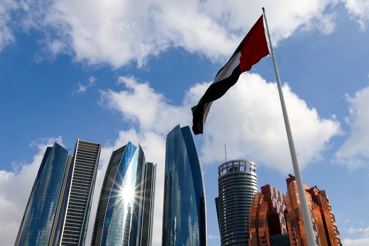 Trialogul pentru Ucraina revine în prim-plan: negocieri mediate de SUA la Abu Dhabi După o pauză de câteva luni, negocierile trilaterale privind criza din Ucraina urmează să fie reluate în această săptămână, marcând o etapă importantă în eforturile internaționale de a găsi soluții diplomatice pentru conflictul sângeros și prelungit în estul Europei