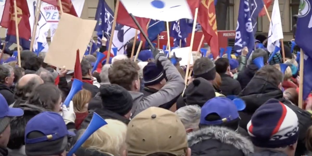 proteste-Cehia-Praga-creste-varsta-de-pensionare.jpg - StiriAlese