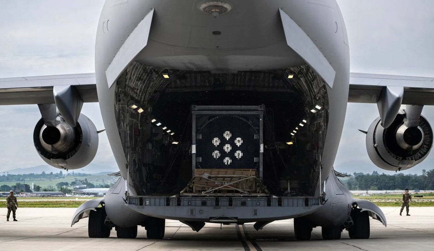 Statele Unite continuă să-și pună în practică strategiile de modernizare a energiei nucleare, iar cel mai recent exemplu vine din demonstrația reușită de transport al primului microreactor nuclear prin aer