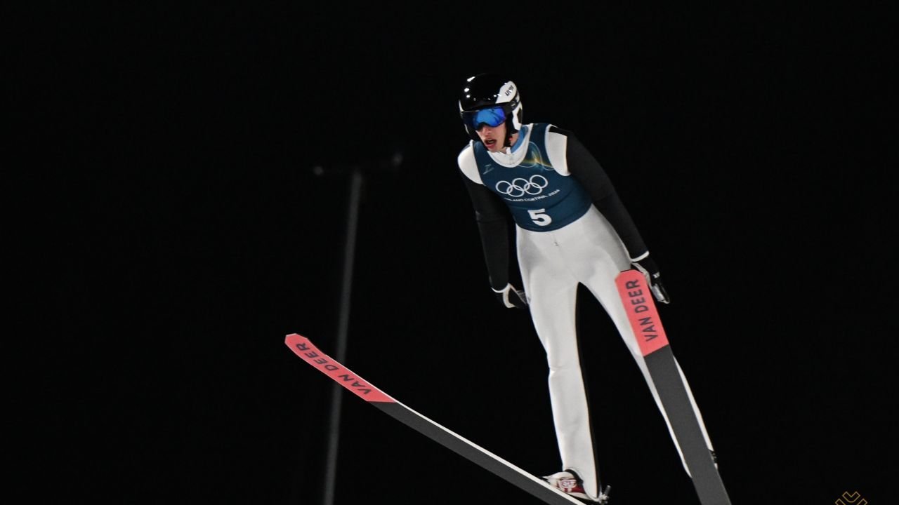 România, cel mai bun rezultat în sărituri cu schiurile: locul obținut.