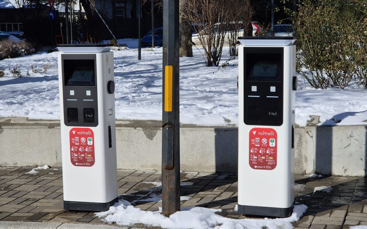Primăria Sectorului 1 din București face pași importanți către modernizarea infrastructurii pentru mașinile electrice, introducând nouă stații de încărcare în șapte locații strategice