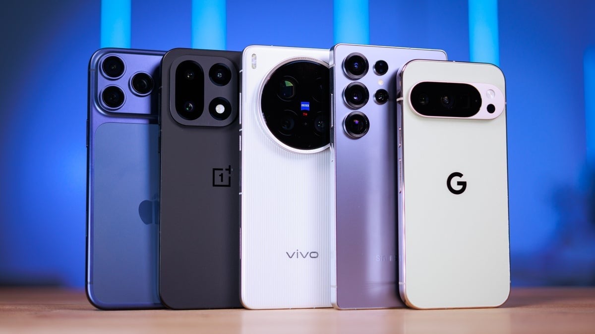 De mai bine de un deceniu, industria smartphone-urilor a fost dominată de o competiție acerbă pentru cele mai spectaculoase rezultate în benchmark-uri, cu procesoare de ultimă generație promițând salturi majore de performanță și modele „Ultra” fiind considerate adevărate vitrine tehnologice, cu prețuri proporționale