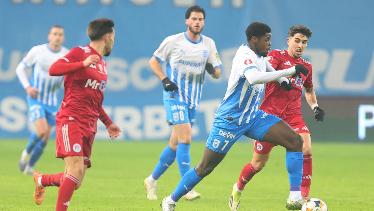 Universitatea Craiova înfruntă Oțelul Galați în Superligă: Un meci de mare intensitate Astăzi, la ora 18:00, Universitatea Craiova va primi vizita celor de la Oțelul Galați într-un meci ce promite a fi unul electrizant, în cadrul Superligii