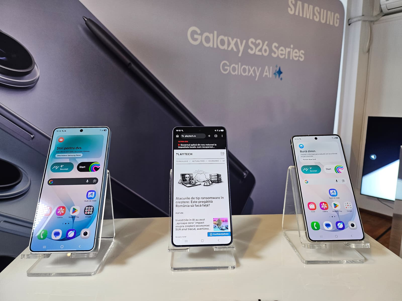 Samsung a debutat oficial noua serie Galaxy S26 în cadrul evenimentului Unpacked 2026, continuând tradiția de a lansa flagship-uri pentru utilizatorii care cer performanță, inovație și premium