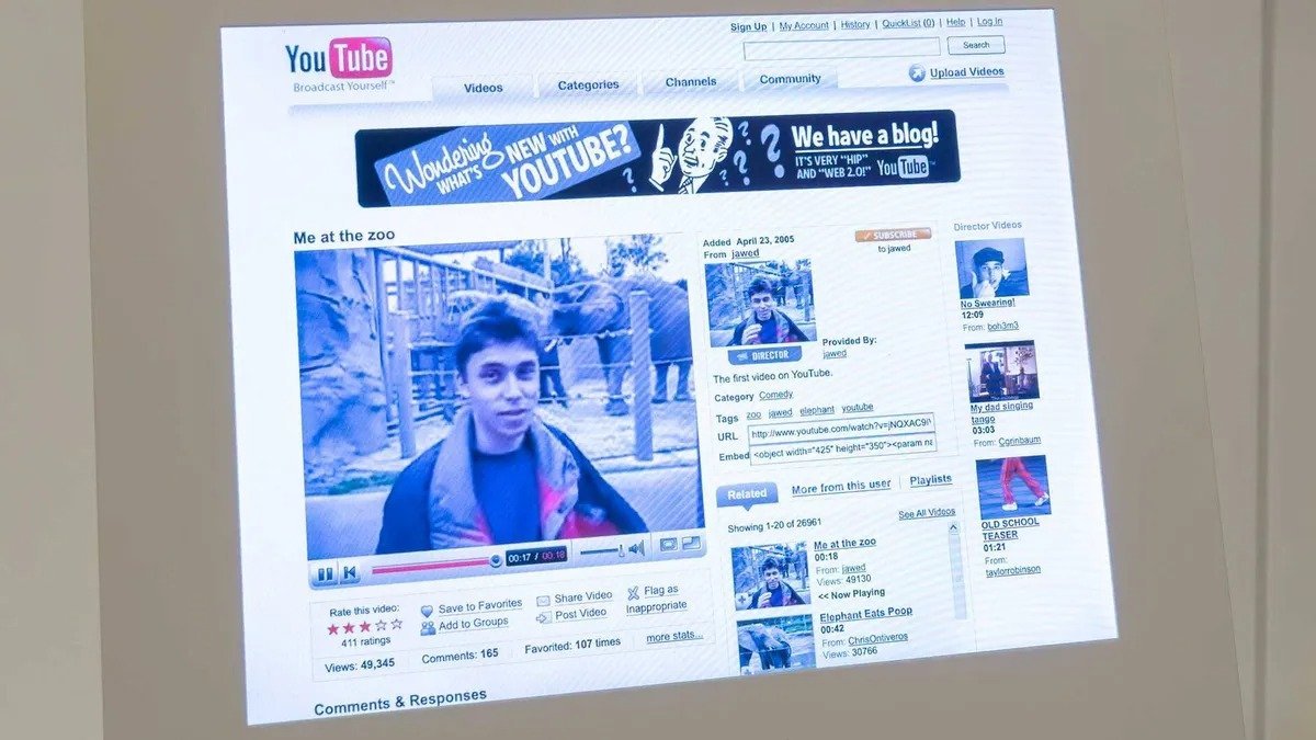 O bucată de 19 secunde, încărcată acum aproape două decenii pe YouTube, a primit recent o recunoaștere surprinzătoare: a fost adăugată în colecția muzeală a Victoria and Albert Museum din Londra