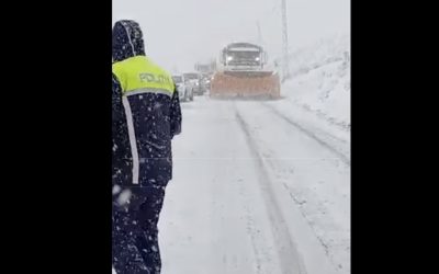 zapada-drumuri-deszapezire-frig-politie-drum-inchis.jpg - StiriAlese