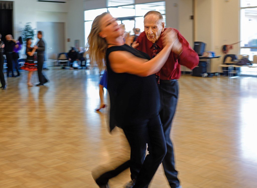 Dancers in the Bay Area’s vibrant ballroom scene call it a ‘fountain of youth’ – The Mercury News