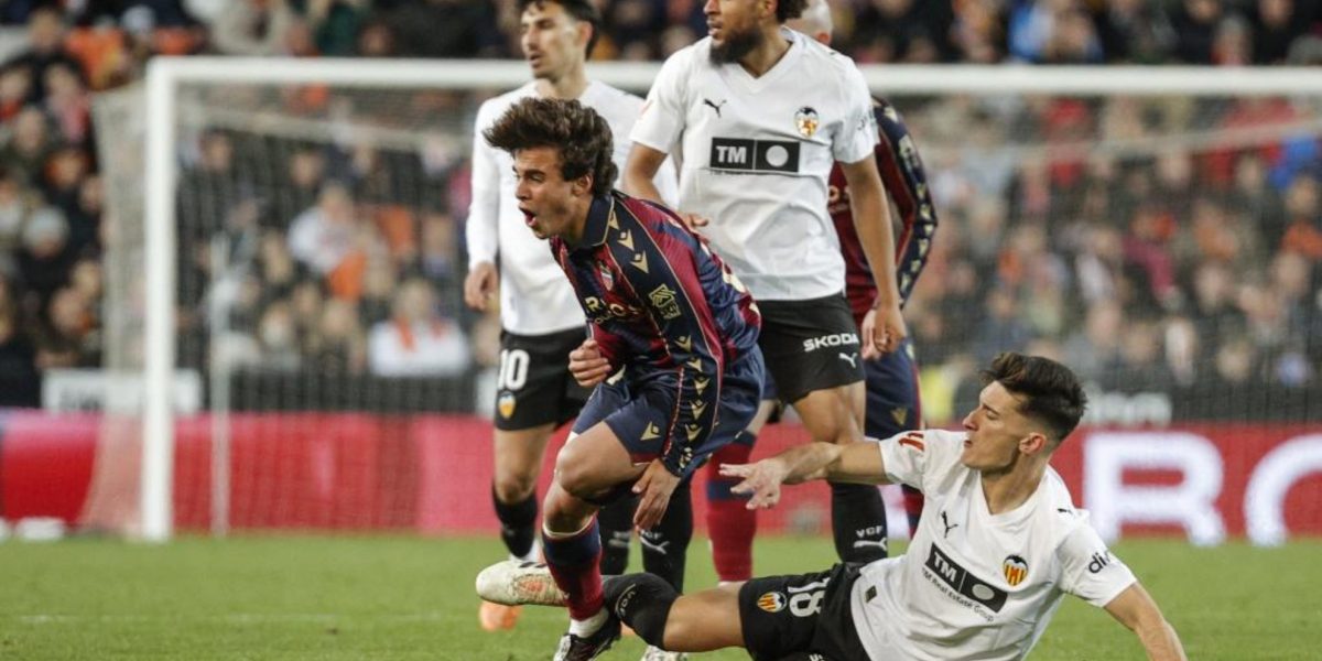 juega el 17º contra el 19º