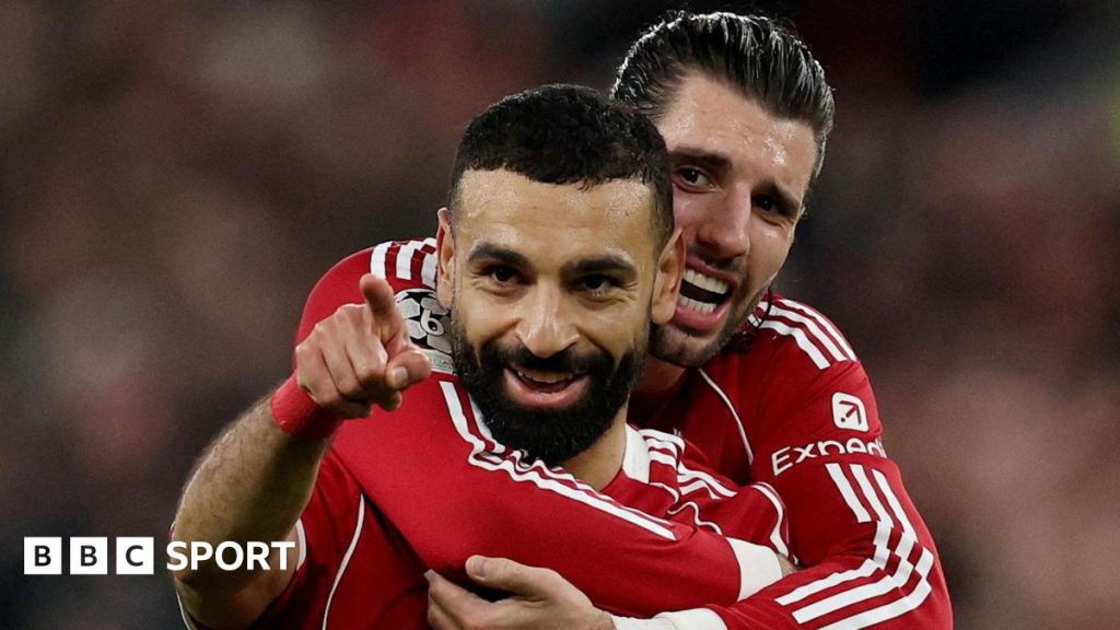 Spectacolul haotic din derby-ul Liverpool – Galatasaray s-a transformat într-o scenă de chaos total, cu multiple incidente și reacțiile autorităților Ultimul meci dintre Liverpool și Galatasaray, disputat pe stadionul Anfield, a fost marcat nu doar de rezultatul final, ci mai ales de o serie de incidente neprevăzute care au zguduit atmosfera și au pus în discuție măsurile de securitate