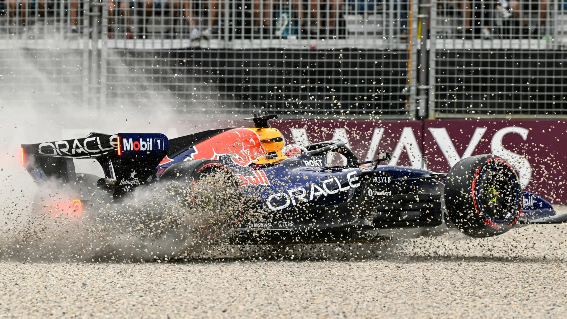 Verstappen dezvăluie cauza accidentului de la Melbourne: „Nu am mai trăit așa ceva”