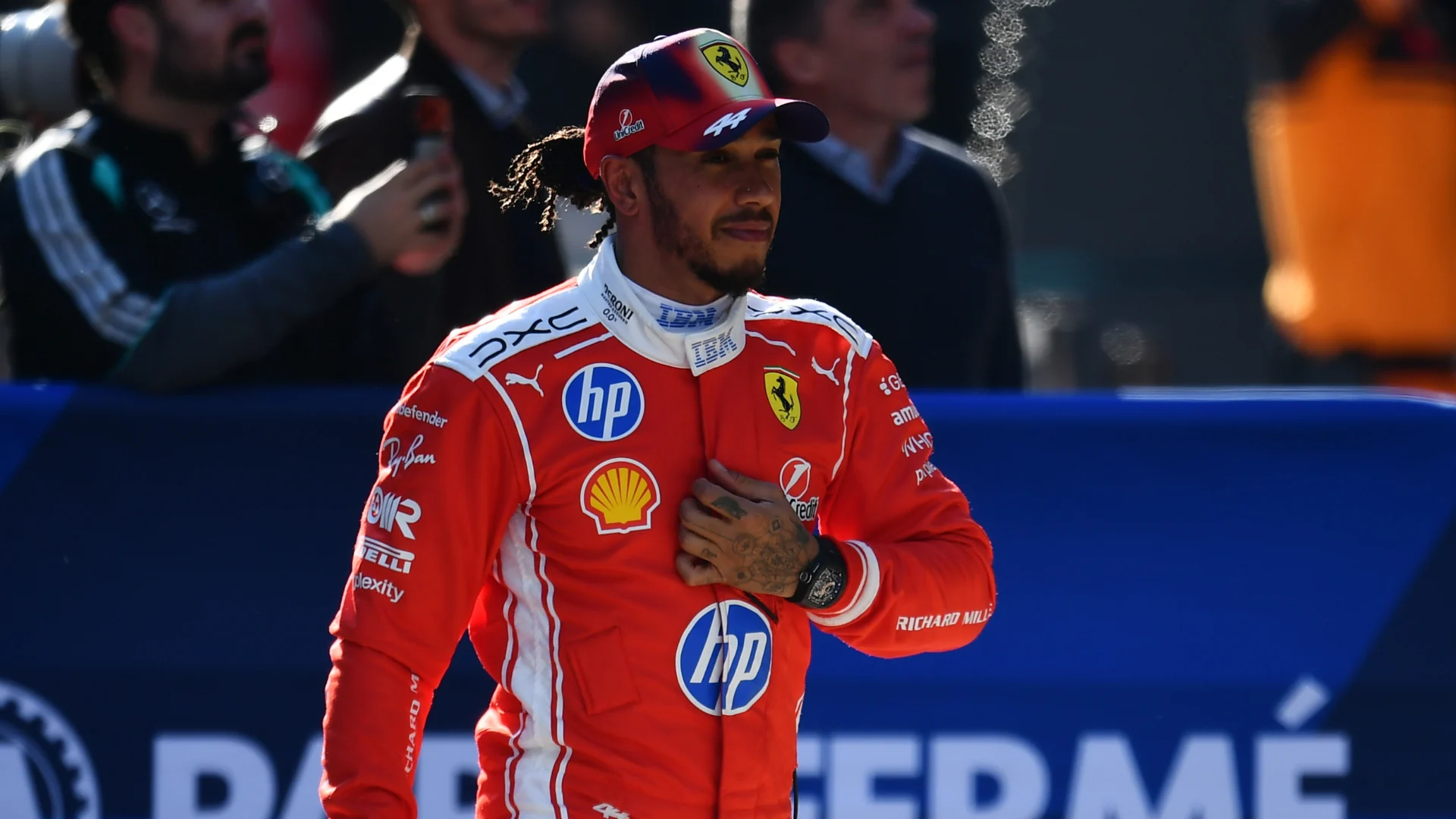 Lewis Hamilton consideră că Ferrari a făcut un pas înainte în acest weekend, după ce britanicul și colegul său Charles Leclerc au obținut starturi din a doua linie pentru Marele Premiu al Chinei