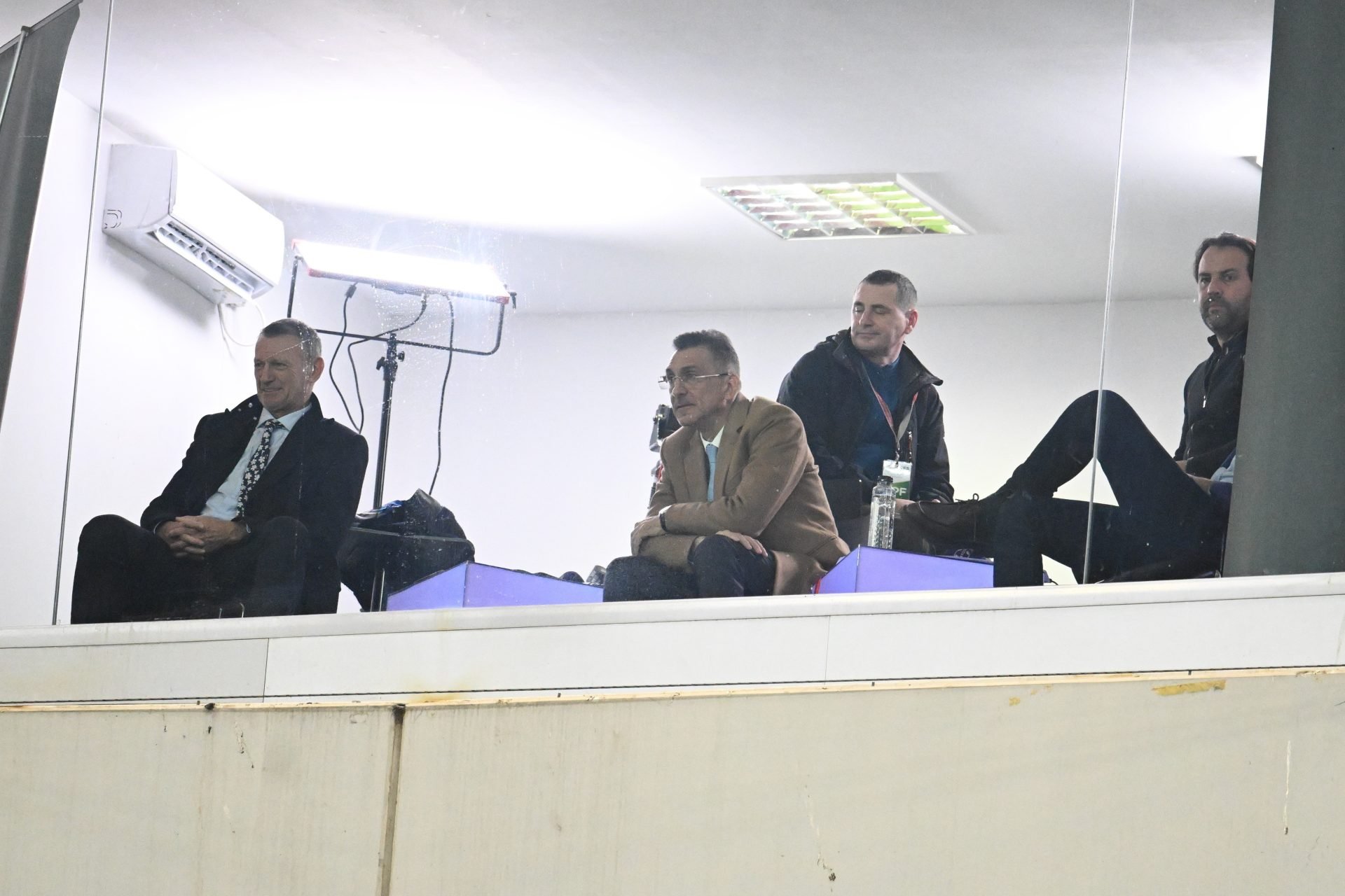 Gică Craioveanu, povestea unui carierist de succes: de la fotbalul românesc la lumile fotbalului european Gică Craioveanu, unul dintre cei mai cunoscuți foști fotbaliști români, a avut o carieră impresionante, marcată de alegeri curajoase și de o pasiune nemărginită pentru sport