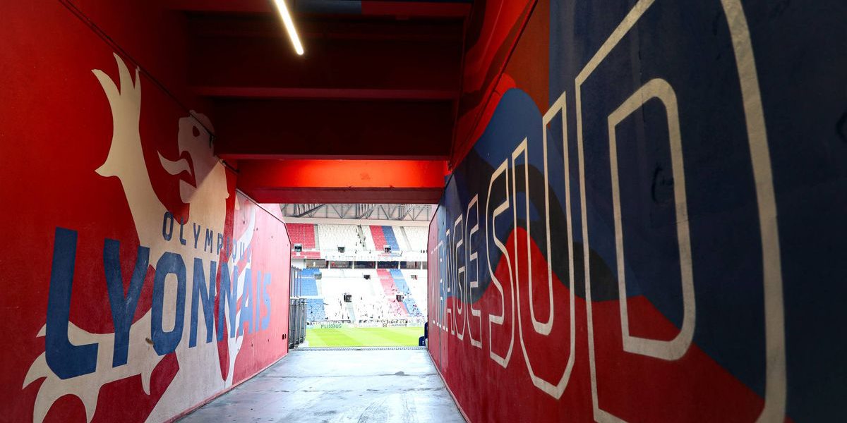 1774187858_https3A2F2Fs3-newsifier.ams3_.digitaloceanspaces.com2Ffoot01.com2Fimages2F2026-032Ficonsport-3.jpeg - StiriAlese