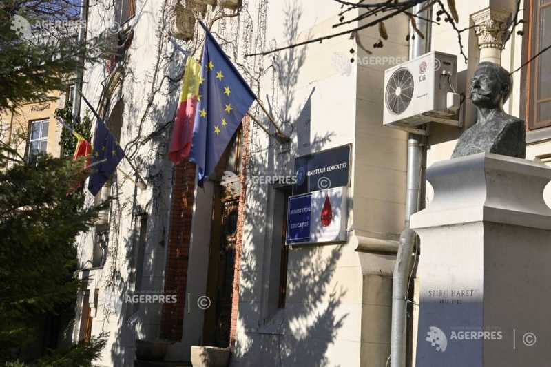 MEC propune metodologie pentru gestionarea portofoliului profesional al dascălilor