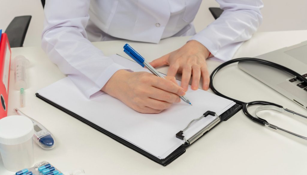 Primăria Sectorului 2 a anunțat recent că a demarat o amplă verificare a modului în care angajații săi au gestionat acordarea concediilor medicale, rezultatele fiind alarmante