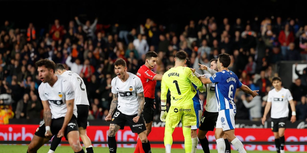 464IHFPCAZIIDGVOCIW34BU2QE.jpg - StiriAlese