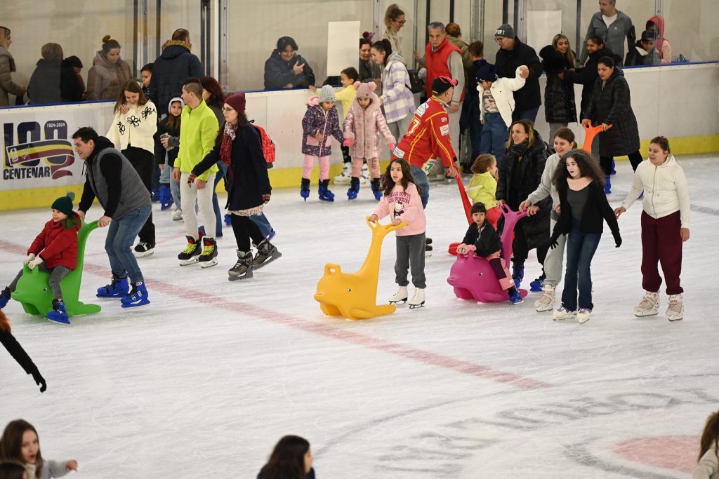 Patinoar Berceni Arena devine loc de întâlnire pentru iubitorii sportului și pentru cei dornici de distracție în acest weekend Bucureștiul, Sector 5, se pregătește pentru un weekend plin de Mișcare și divertisment, odată cu organizarea multiplelor sesiuni de patinaj la noul cinci stele al orașului, Berceni Arena