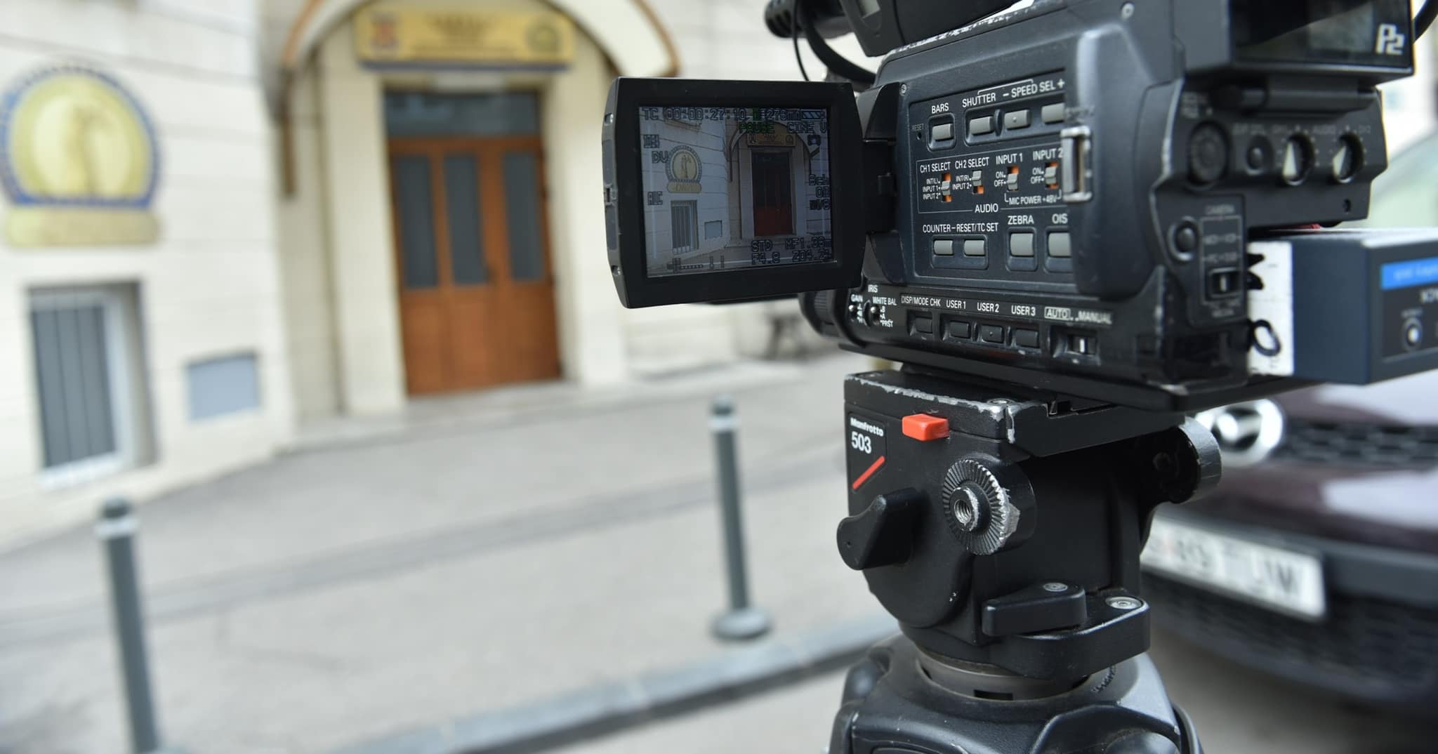 Doi funcționari vamali, reținuți pentru luare de mită în Portul Constanța Autoritățile din domeniul justiției au anunțat, azi-noapte, reținerea a doi funcționari din cadrul Autorității Vamale Române, în urma unor acțiuni desfășurate în Portul Constanța