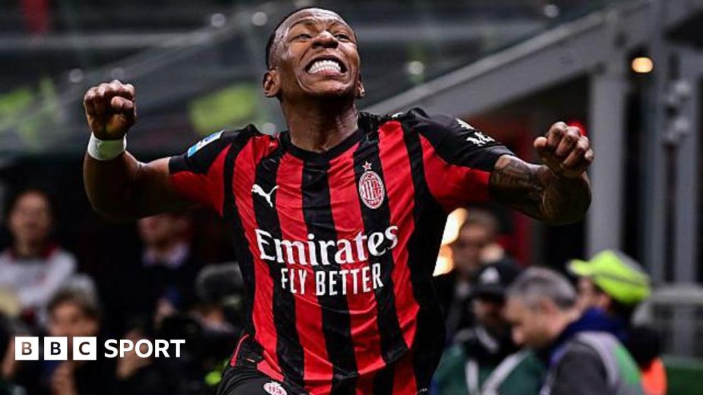 AC Milan se impune în Derby-ul cu Inter și reduce diferența față de liderii Serie A la șapte puncte AC Milan a obținut o victorie importantă în derby-ul orașului Milano, învingând rivala locală Inter cu scorul de 1-0, un rezultat care le oferă o șansă reală de a mai spera la titlul în Serie A