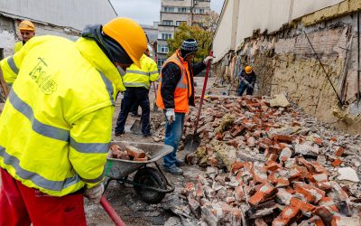 Ciprian Ciucu a dispus desființarea a 15 construcții ilegale; va discuta cu industria HORECA