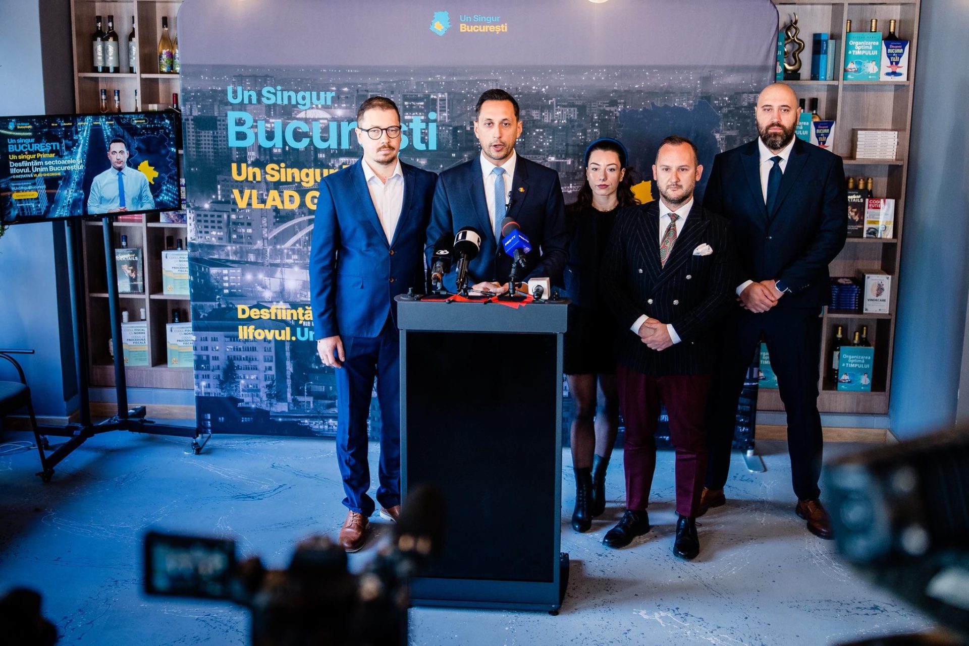 Primăria Sectorului 4 a ajuns din nou în centrul unei scandal de proporții legată de modul în care gestionează banii publici, după ce un partid politic a criticat dur achiziția unor foișoare stradale la un preț considerat exorbitant