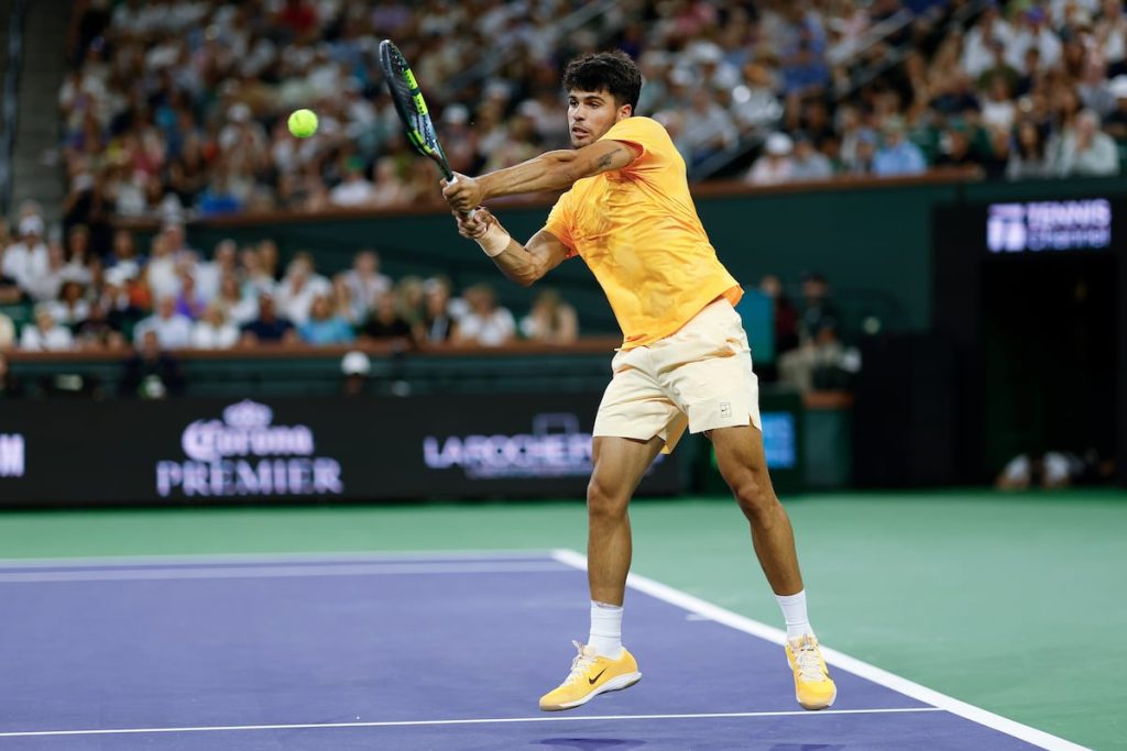 Carlos Alcaraz avansează în semifinalele Indian Wells după o victorie convingătoare în fața lui Cameron Norrie Carlos Alcaraz a confirmat forma excelentă aflată în creștere, avansând în semifinale la turneul de la Indian Wells, după o performanță solidă în sferturile de finală