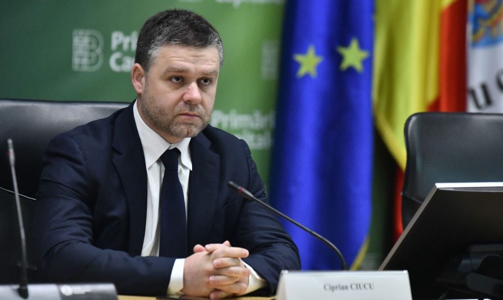 Primarul General al Municipiului București, CIPRIAN CIUCU, a fost împuternicit luni de către Consiliul General să solicite primăriilor de sector toate „nevoile financiare” pentru anul 2026