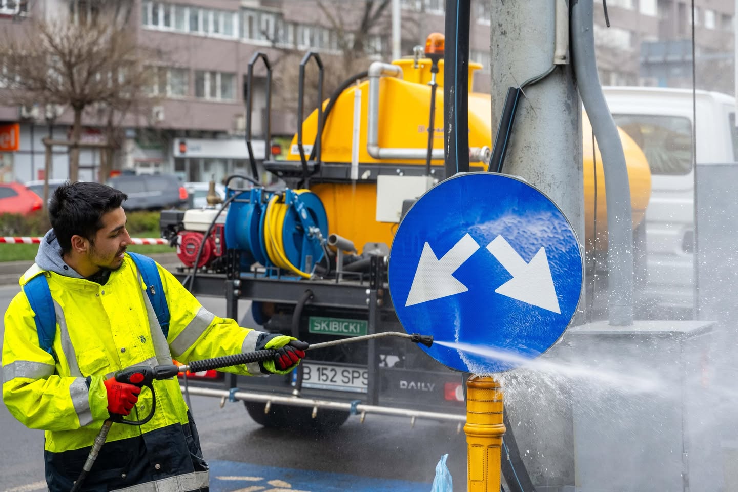 Primăvara aduce, din nou, startul oficial pentru campania de curățenie în Sectorul 6 al Capitalei