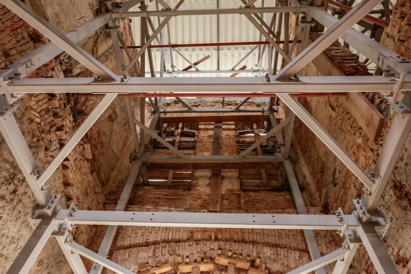 Hanul Solacolu a fost consolidat și repus în siguranță