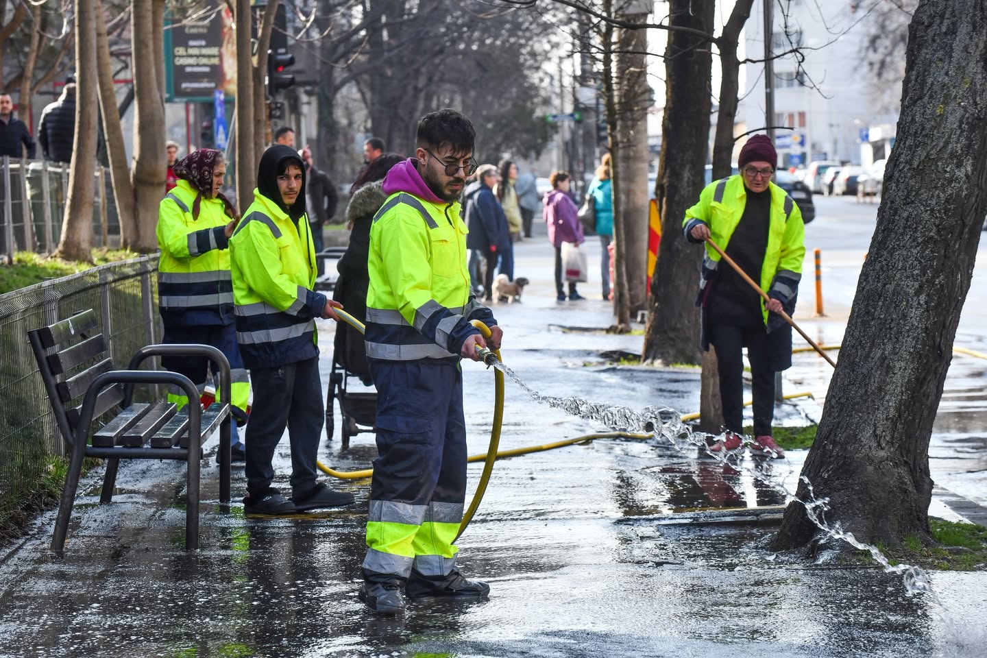 Primăvara a adus din nou startul pentru campania de curățenie în Sectorul 6 al capitalei, marcând cea de-a șasea ediție a acțiunilor dedicate