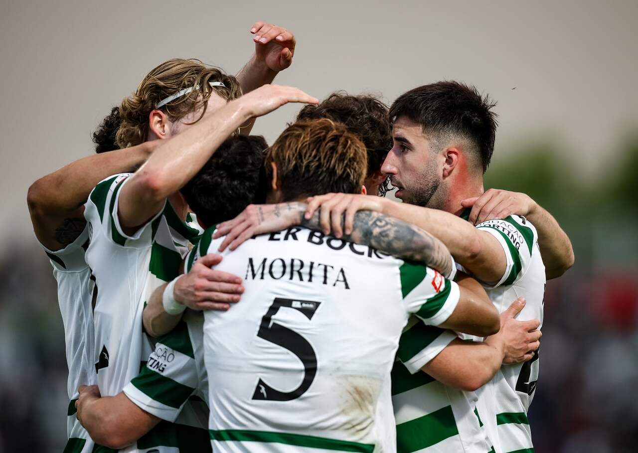 Sporting obține victorie categorică în meciul cu Alverca, continuând lupta pentru al treilea titlu consecutiv în Portugalia