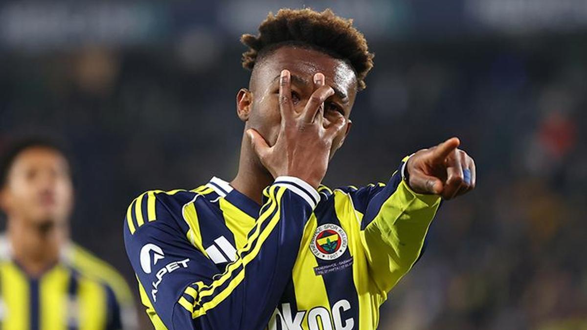 Fenerbahçe a început în forță meciul cu Gaziantep din etapa a 27-a a Süper Lig, marcând primul gol al partidei în minutul 41