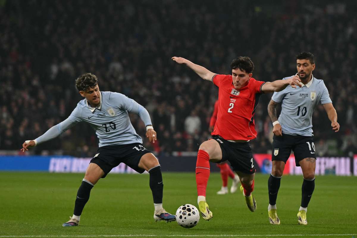 Vineri, în cadrul seriilor de trialuri amicale pregătitoare pentru campionatele mondiale, a avut loc un duel extrem de așteptat între Anglia și Uruguay, un meci care a captivant atenția suporterilor din întreaga lume