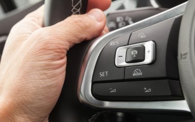 Adaptive-Cruise-Control-on-a-steering-wheel-topaz-upscale-2x.jpeg - StiriAlese