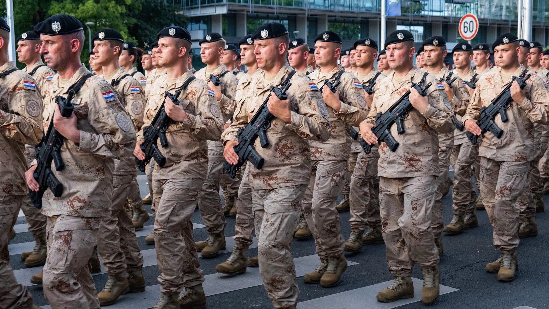 Serviciul militar obligatoriu a fost readus în Croația, marcând o schimbare semnificativă în politica de apărare a țării după o absență de peste un deceniu și jumătate