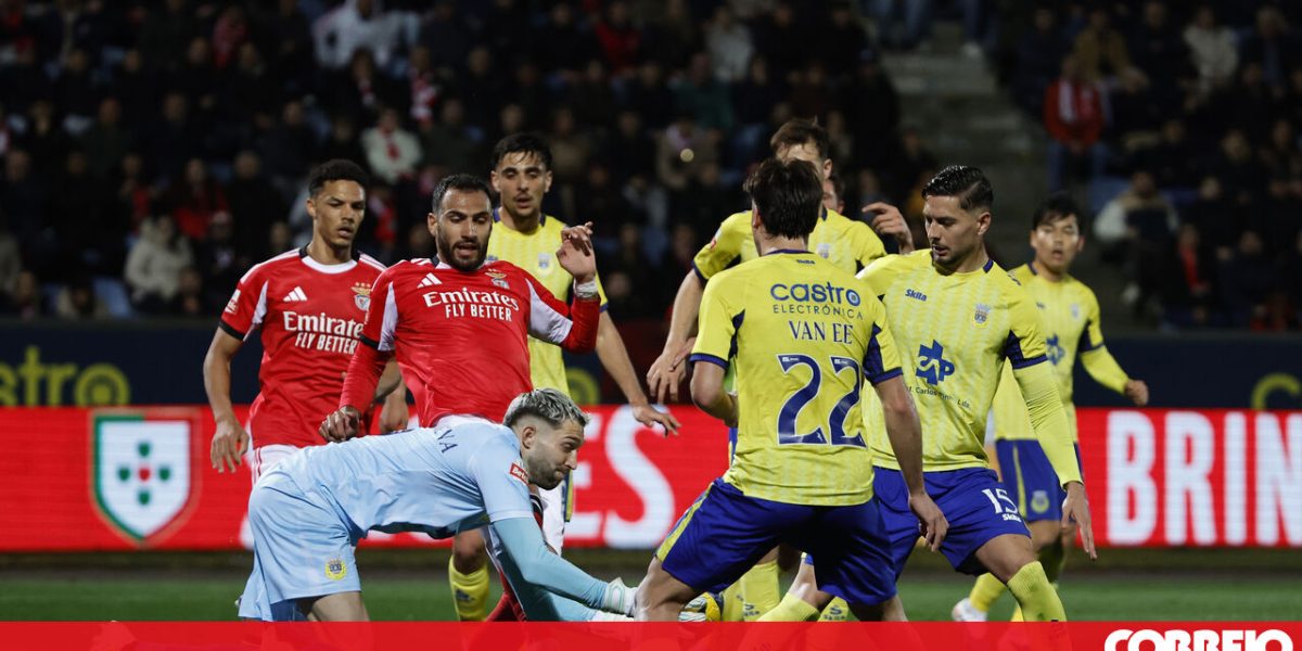 Arouca 1 - 1 Benfica | Richard Ríos coloca a bola no fundo das redes e empata a partida - Futebol