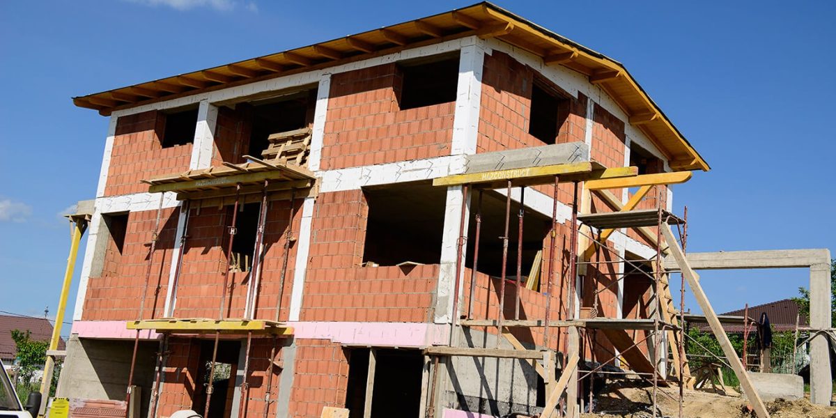 Cat-costa-sa-construiesti-o-casa-de-100-de-mp-in-2026.-Preturi-pentru-materiale-si-manopera.jpg - StiriAlese