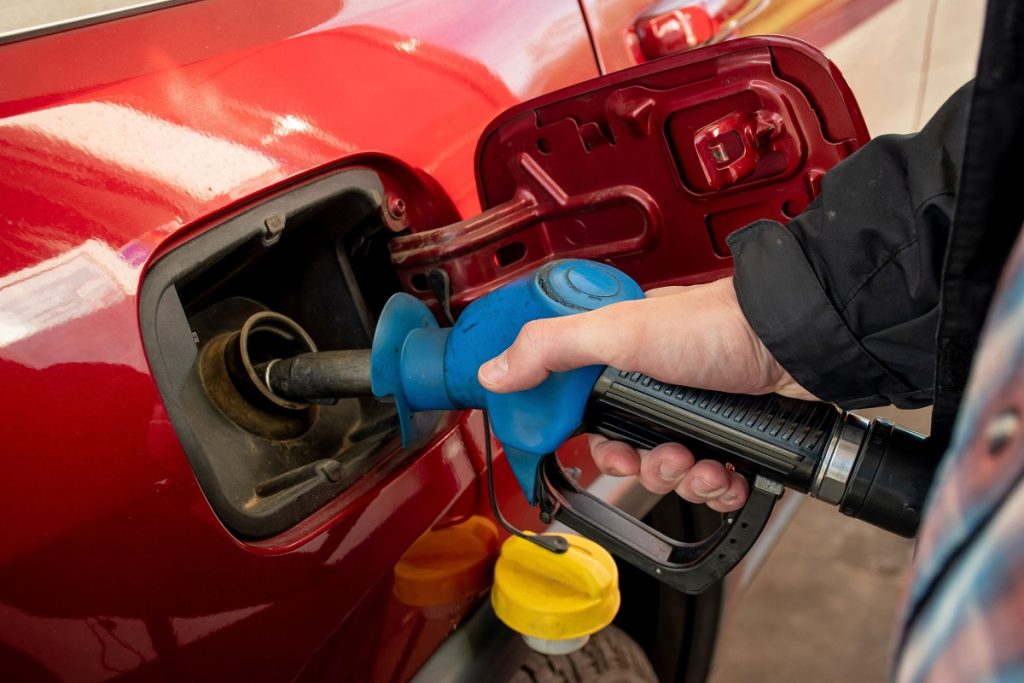 Statul român pregătește măsuri pentru combaterea creșterii prețurilor la carburant, după ce petrolul Brent a ajuns aproape de 120 de dolari pe baril