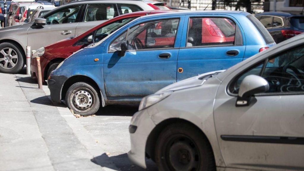 De acum înainte, simpla plata a impozitului pentru un vehicul radiat nu mai este suficientă pentru finalizarea procesului