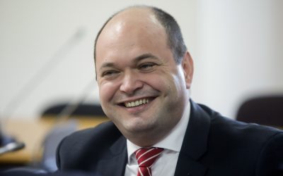 Consilierul lui Bolojan: Nu avem resurse pentru reducerea prețurilor la carburanți