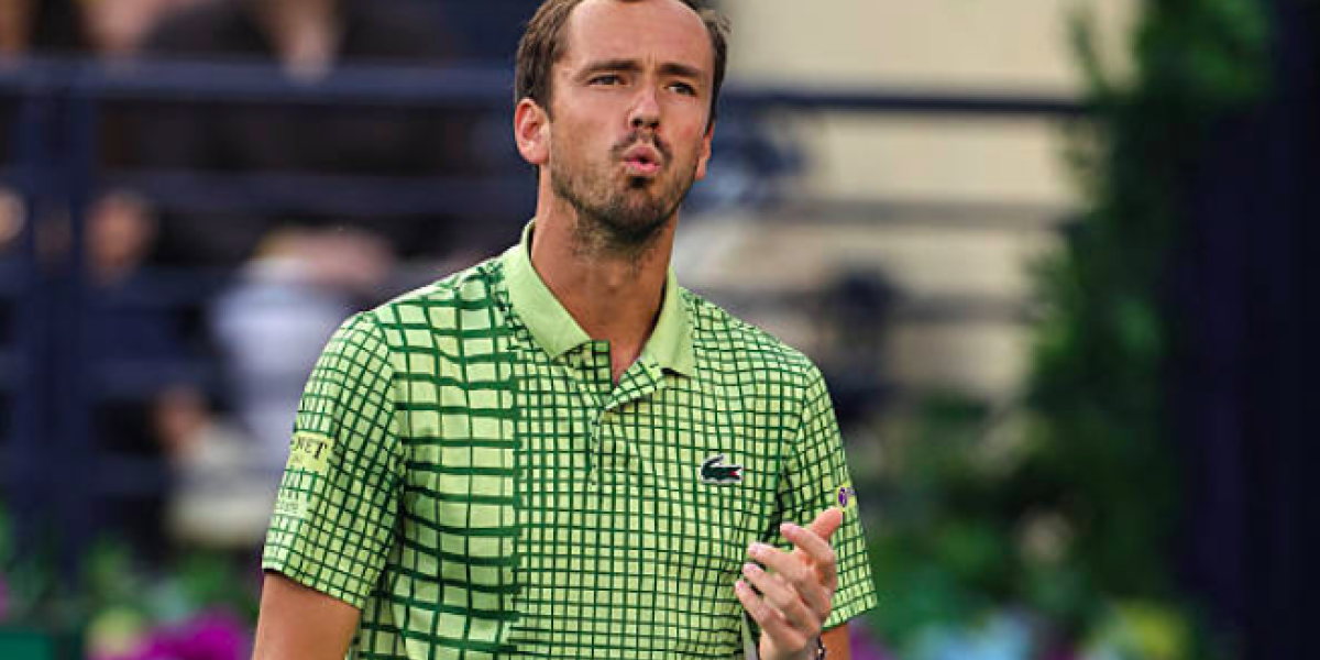 Alcaraz, învins de Medvedev la Indian Wells, își pierde invincibilitatea