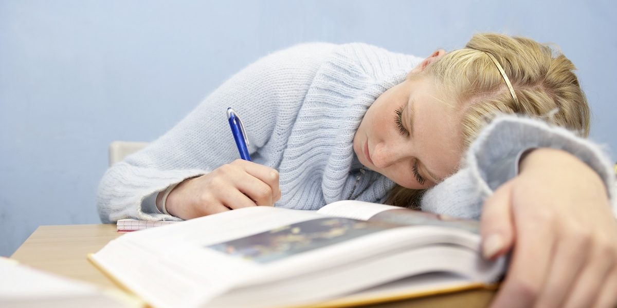 De-ce-cursurile-la-gimnaziu-si-liceu-ar-trebui-sa-inceapa-la-ora-9.-Recomandarea-medicilor-din-Frant.jpeg - StiriAlese