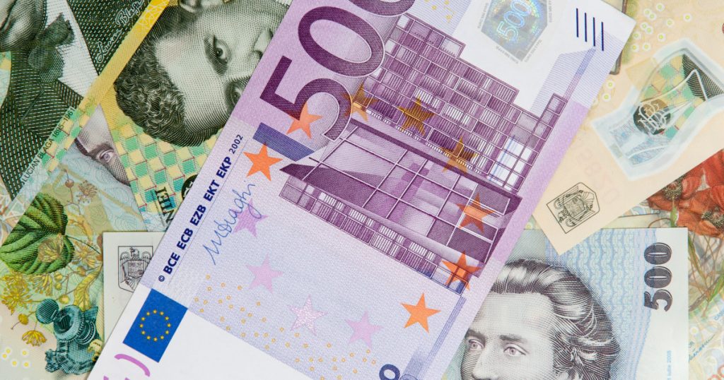 Curs BNR: Dolarul crește. Gramul de aur s-a scumpit