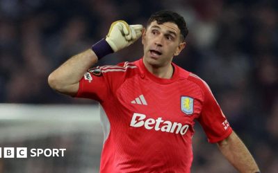 Emi Martinez, portar Aston Villa, îi împinge spre Europa League cu Emery