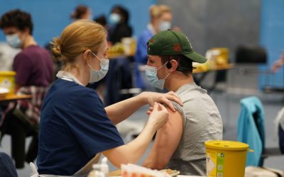 Europa vulnerabilă: Marea Britanie, focar de meningită; România, fără vaccin în schema națională