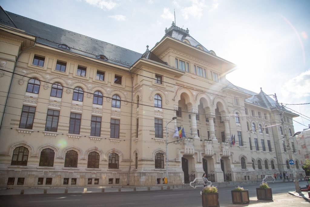 Cătălin Drulă, fost candidat la Primăria Capitalei și fost ministru al Transporturilor, a lansat joi o critică virulentă la adresa propunerii guvernamentale pentru bugetul Capitalei în anul 2026, considerând-o o intenție de centralizare care ar putea afecta autonomia administrativă a Primăriei Generale