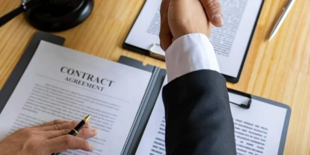 Verificarea juridică prealabilă a contractelor reprezintă, din ce în ce mai mult, un factor decisiv în gestionarea riscurilor în mediul de afaceri