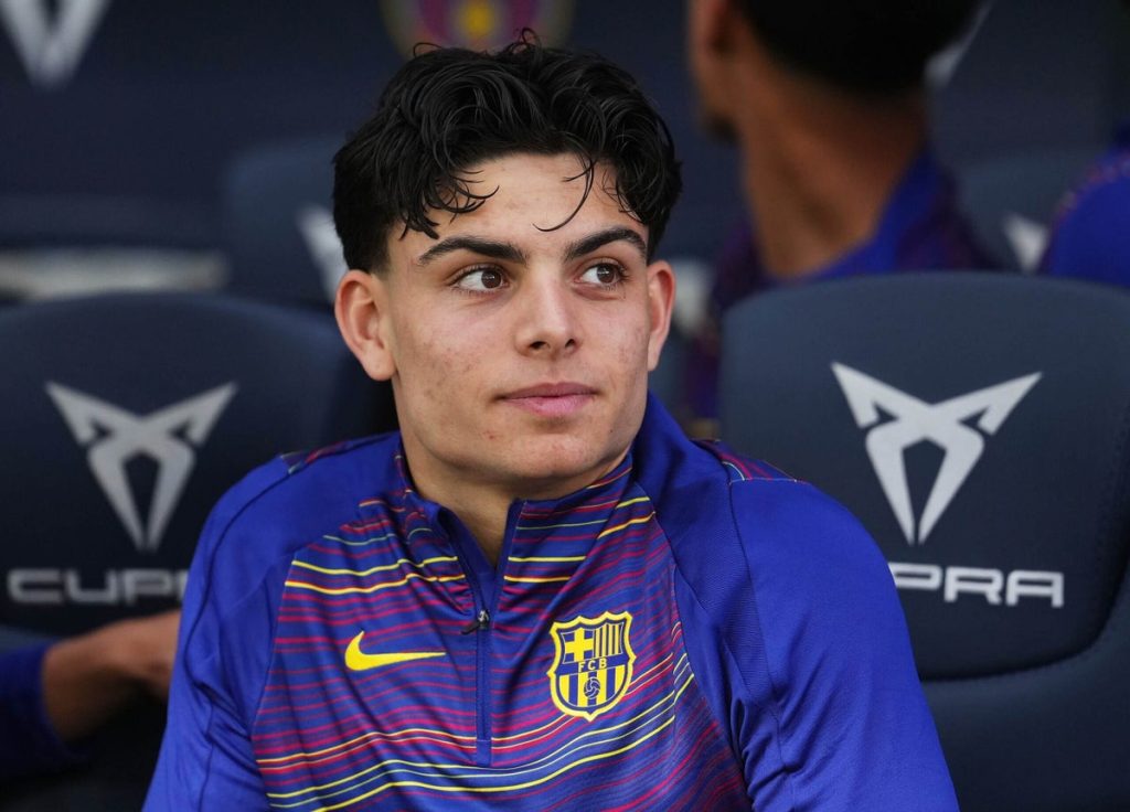 Tânărul Xavi Espart face senzație la Barcelona după debutul surprinzător din Champions League La doar 18 ani, Xavi Espart a reușit să spulbere așteptările în meciul din Champions League între Barcelona și Newcastle, fiind protagonistul unei debut anunțat de multă vreme ca promisiune